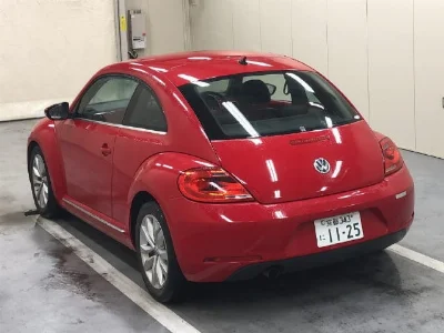 VOLKSWAGEN BEETLE