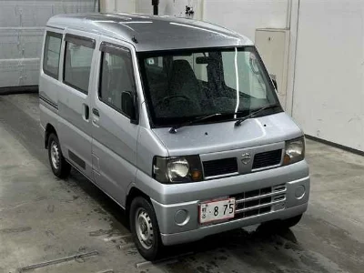 NISSAN CLIPPER VAN