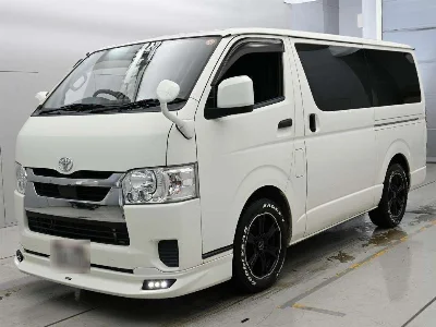 TOYOTA HIACE VAN