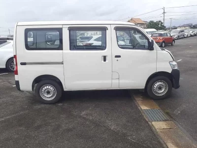 TOYOTA TOWN ACE VAN