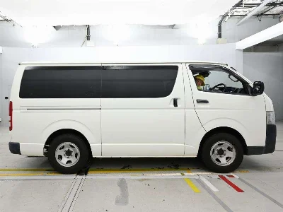 TOYOTA REGIUS VAN