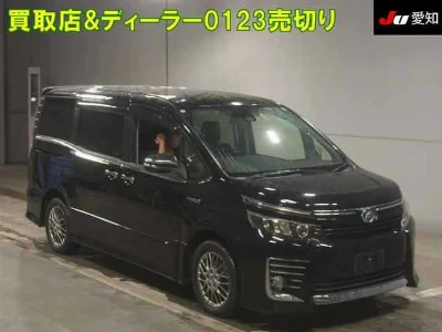 TOYOTA VOXY