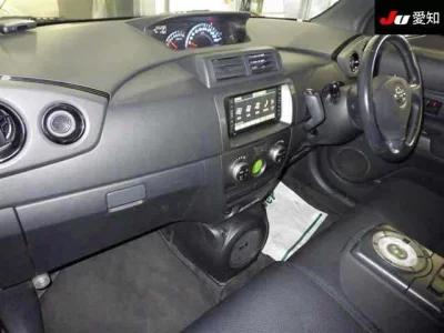 TOYOTA BB