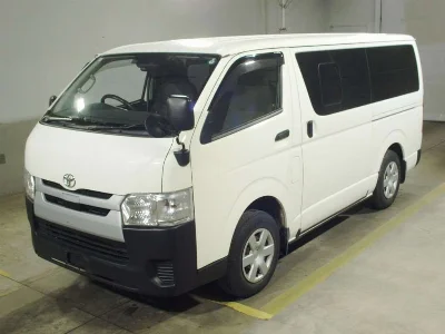 TOYOTA HIACE VAN