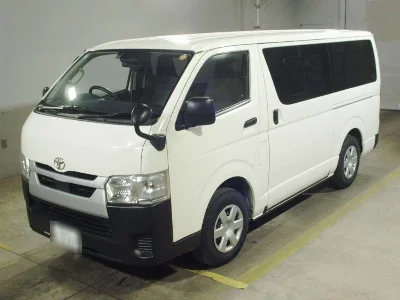 TOYOTA HIACE VAN