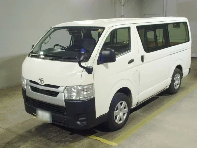 TOYOTA HIACE VAN