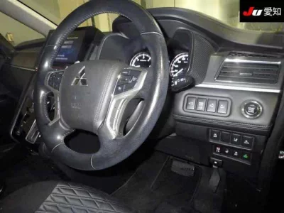 MITSUBISHI DELICA D5