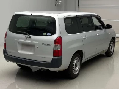 TOYOTA SUCCEED