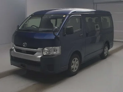 TOYOTA HIACE