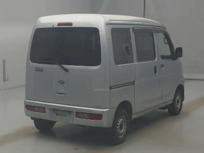 TOYOTA PIXIS VAN
