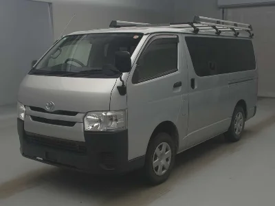 TOYOTA REGIUS VAN