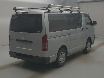 TOYOTA REGIUS VAN