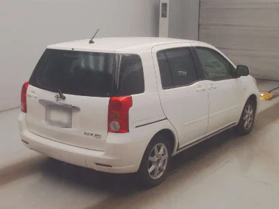 TOYOTA RAUM