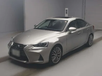 LEXUS IS