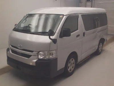 TOYOTA HIACE