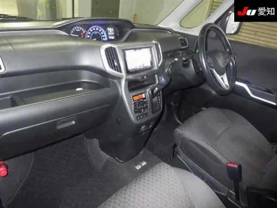 MITSUBISHI DELICA D2