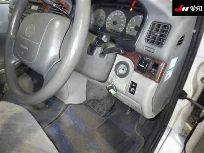 TOYOTA HIACE REGIUS
