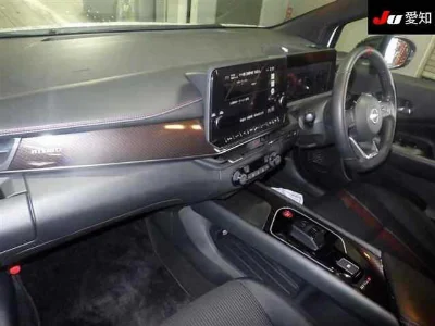 NISSAN AURA