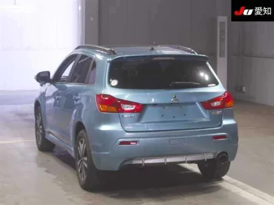 MITSUBISHI RVR
