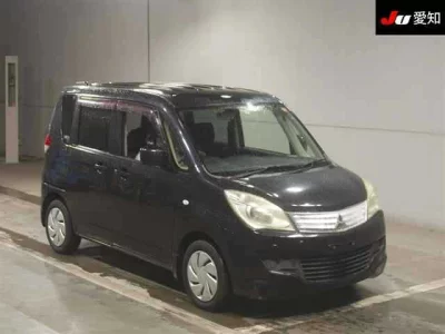 MITSUBISHI DELICA D2