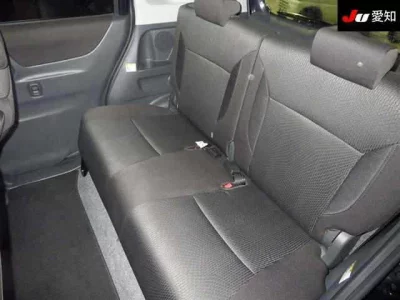 MITSUBISHI DELICA D2
