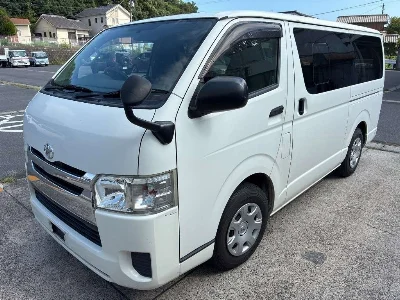 TOYOTA REGIUS VAN