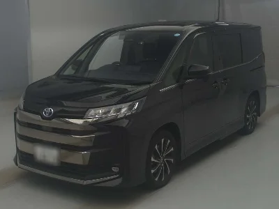 TOYOTA NOAH