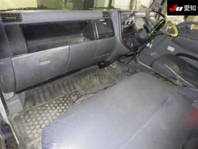 MITSUBISHI CANTER