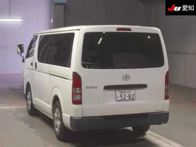 TOYOTA HIACE VAN