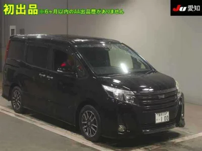TOYOTA NOAH