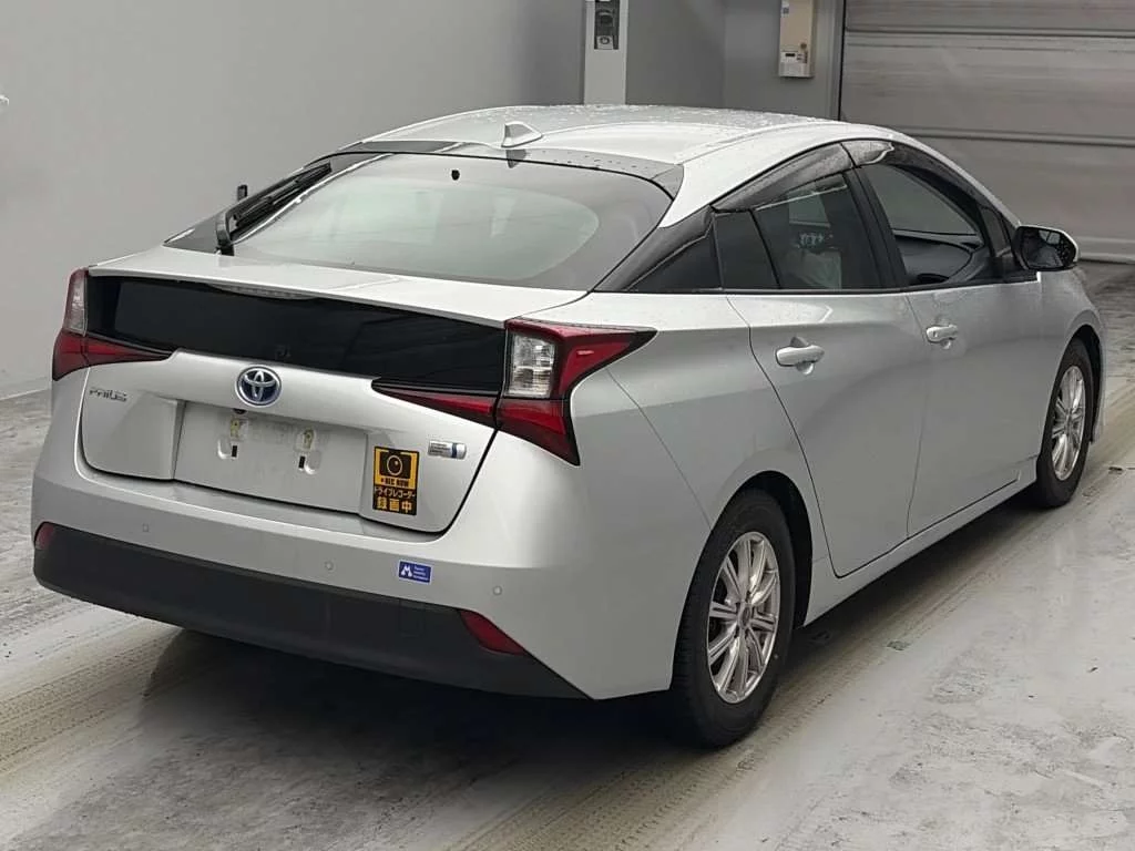 Toyota Prius 2021 из Японии, фото 3