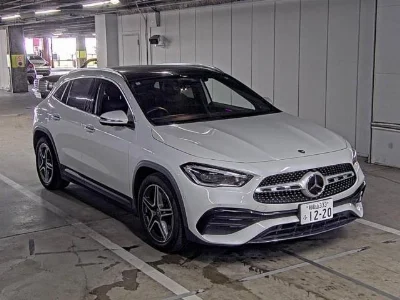 MERCEDES BENZ GLA