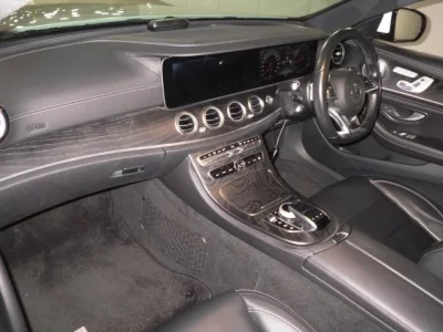 MERCEDES BENZ E CLASS