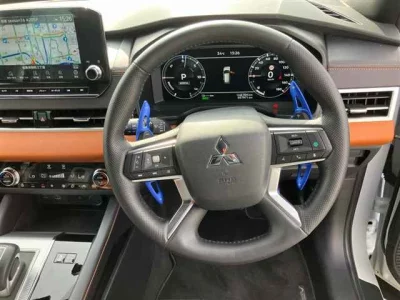 MITSUBISHI OUTLANDER PHEV