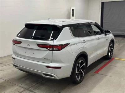 MITSUBISHI OUTLANDER PHEV