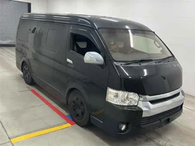 TOYOTA HIACE