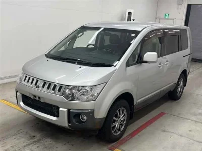 MITSUBISHI DELICA D5