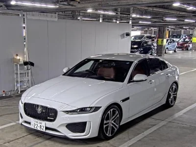 JAGUAR XE
