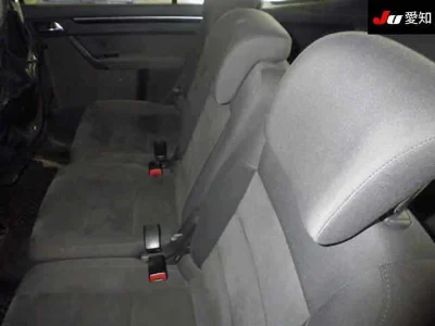 VOLKSWAGEN GOLF TOURAN