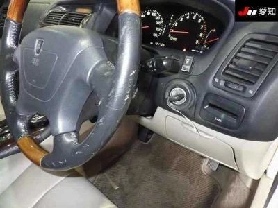 MITSUBISHI DIAMANTE