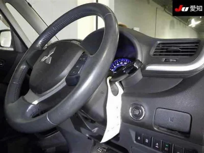 MITSUBISHI DELICA D2