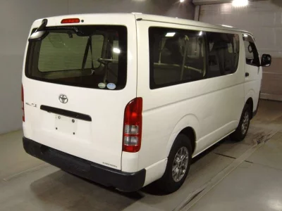 TOYOTA REGIUS VAN