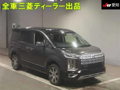 MITSUBISHI DELICA D5