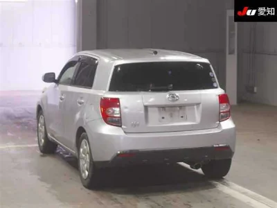 TOYOTA IST