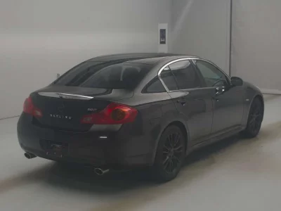 NISSAN SKYLINE