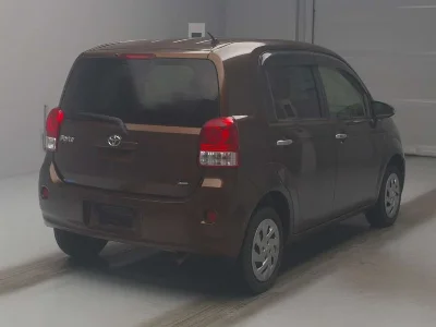 TOYOTA PORTE