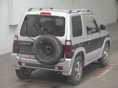MITSUBISHI PAJERO MINI