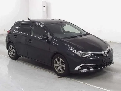 TOYOTA AURIS