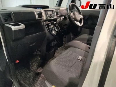 TOYOTA PIXIS MEGA