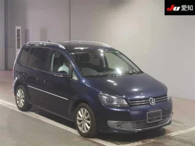 VOLKSWAGEN GOLF TOURAN
